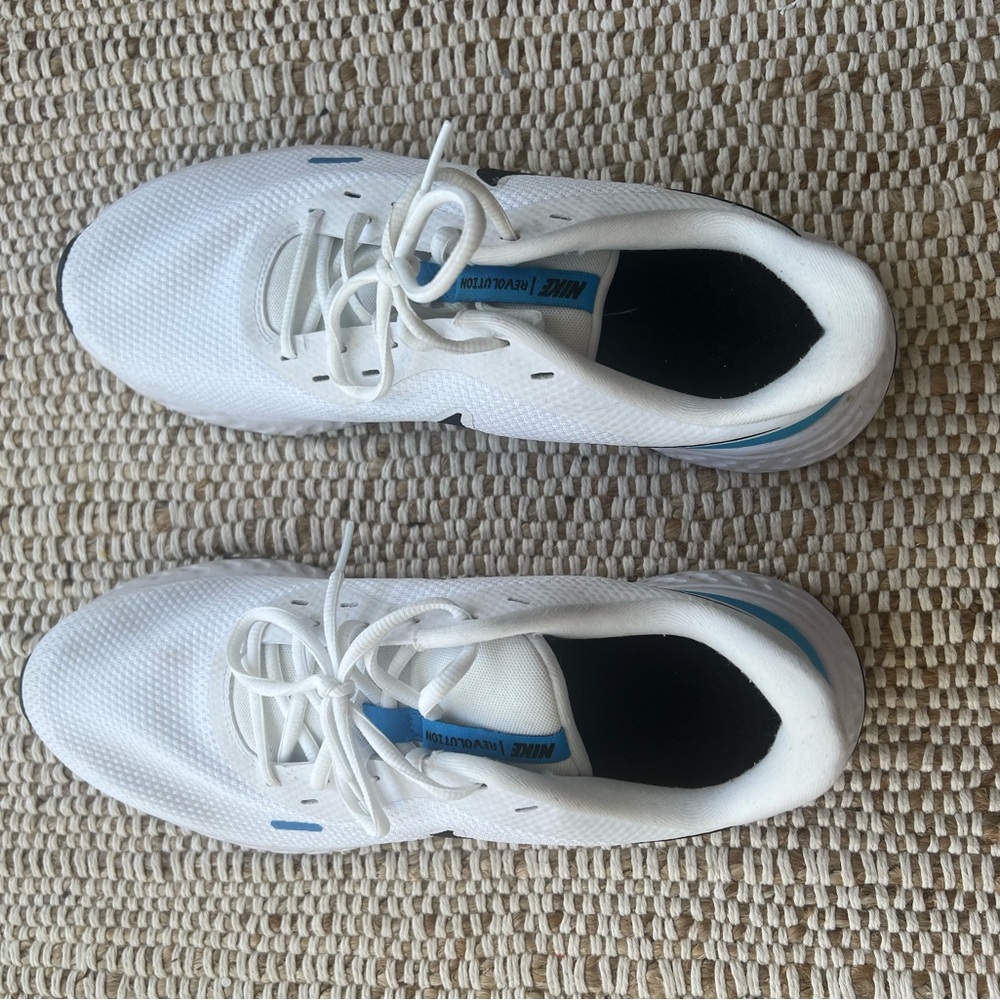 Nike training sneakers - Picture 3 of 4